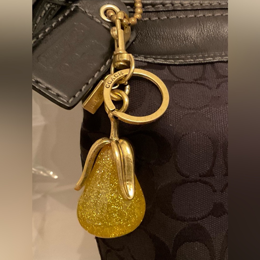 NWOT Glitter Pear Key Holder/Bag charm